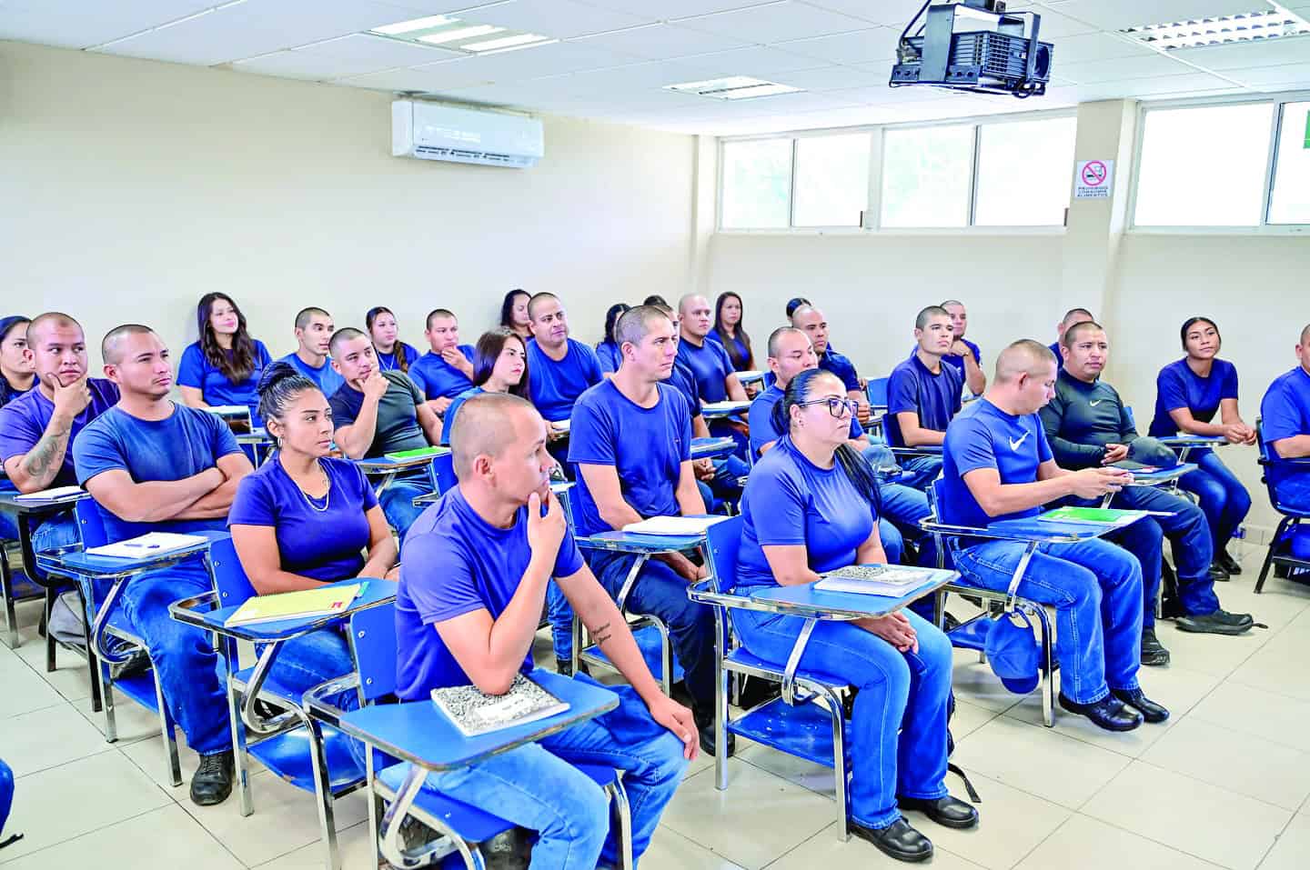 Monclova fortalece su seguridad con la formación de nuevos policías