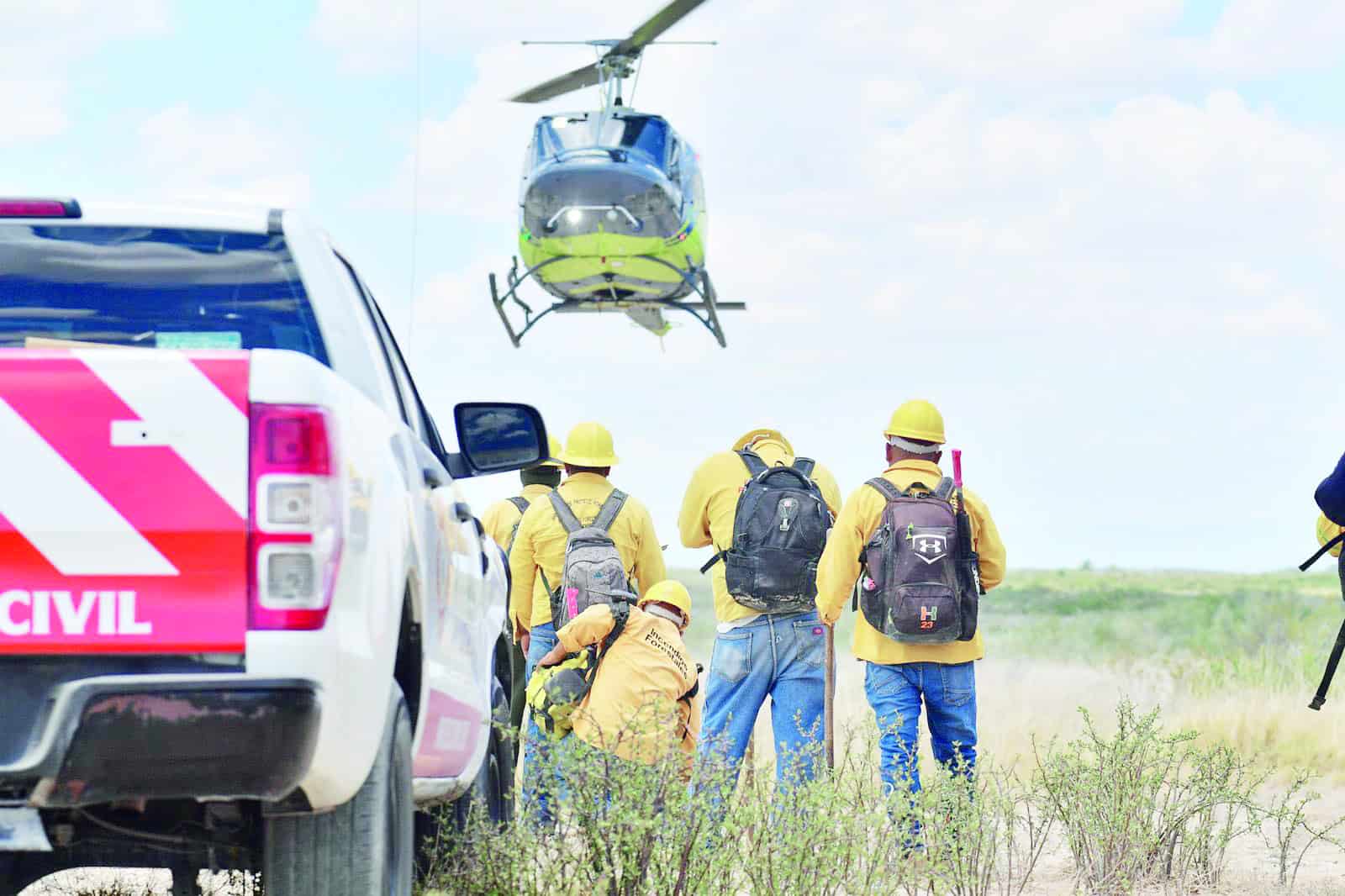 Combaten incendio en Cerro ‘La Gloria’