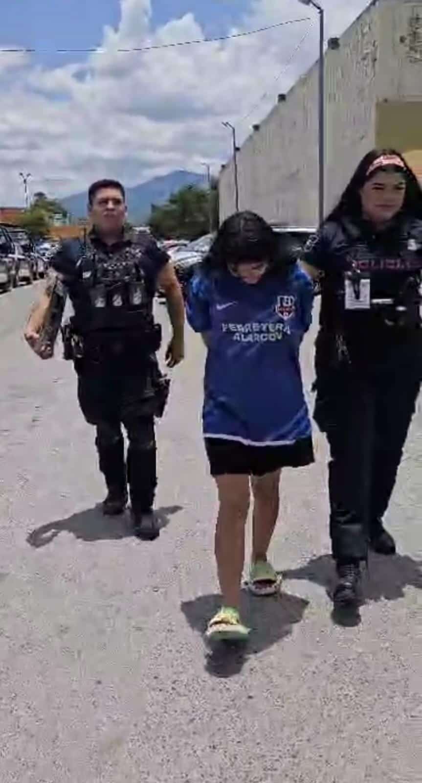 Violento altercado protagonizado por adolescente poseída en Monclova