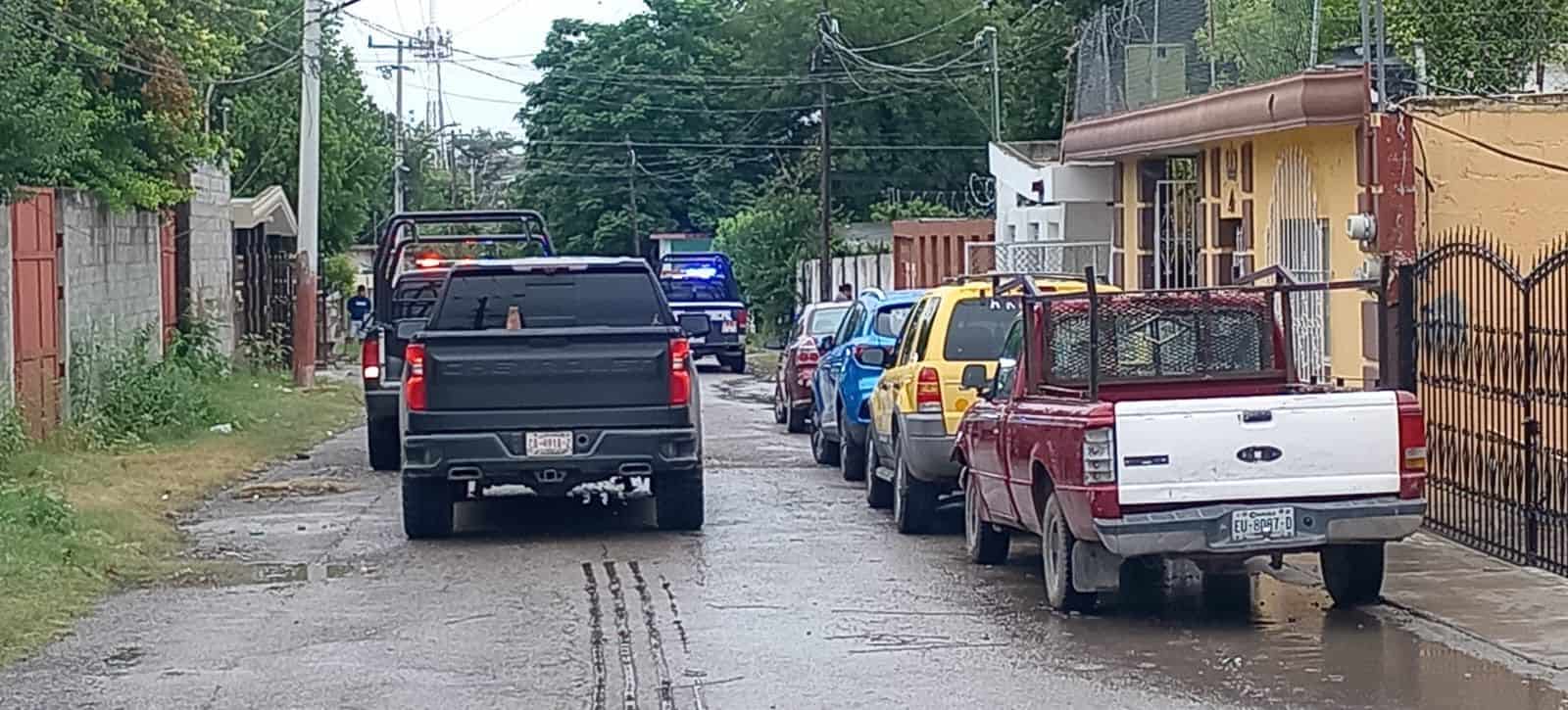 Se registra intensa movilización policiaca en barrio La Piedra de Múzquiz