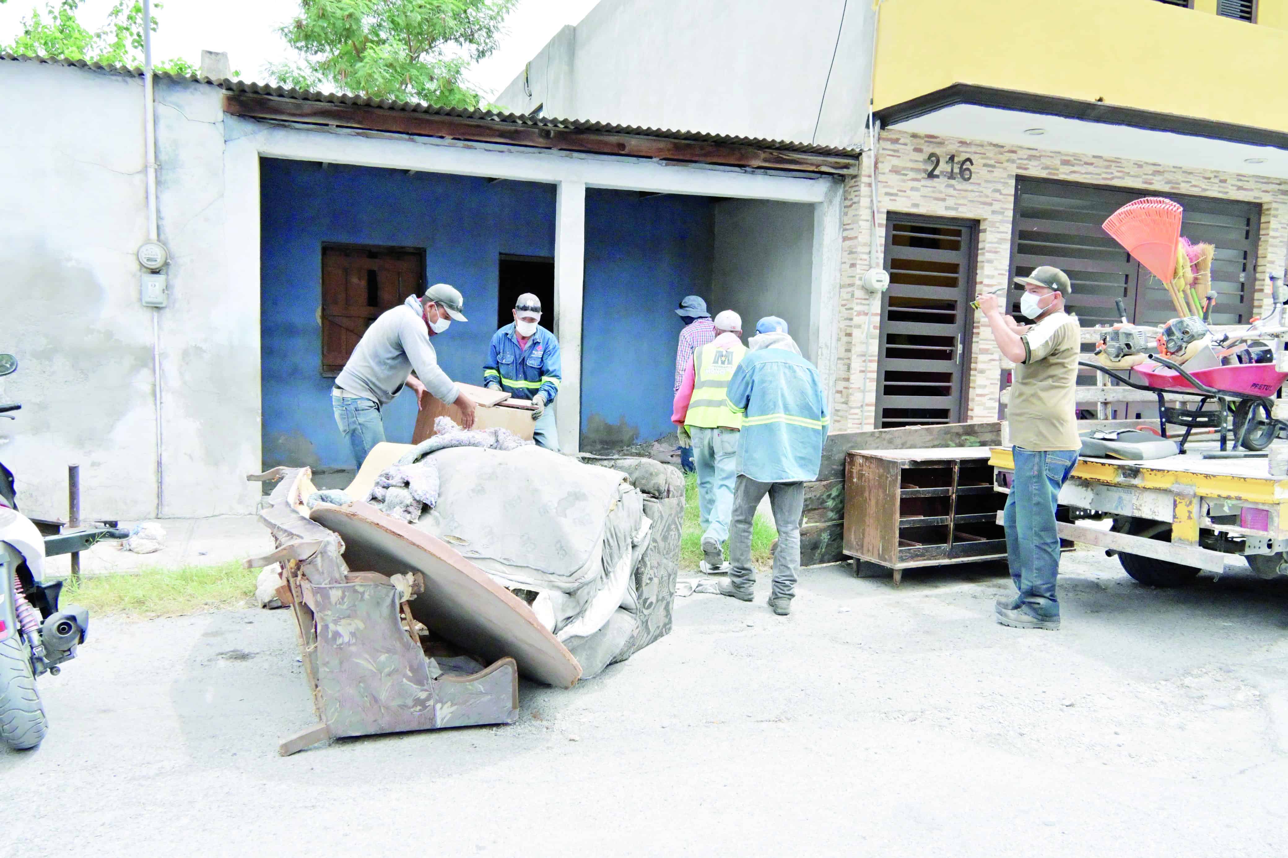DIF Monclova promueve limpieza en viviendas vulnerables