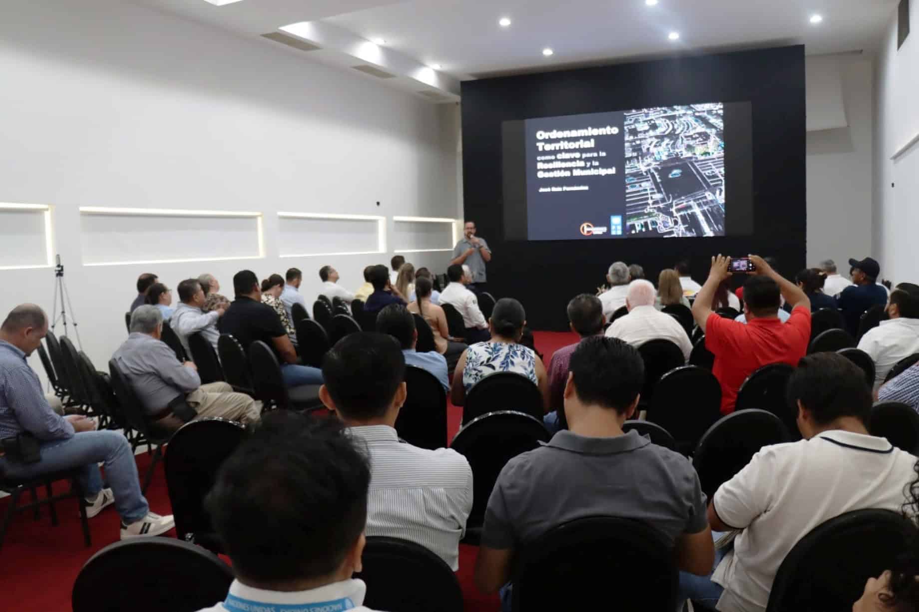 Plantean zona metropolitana, en la región sureste