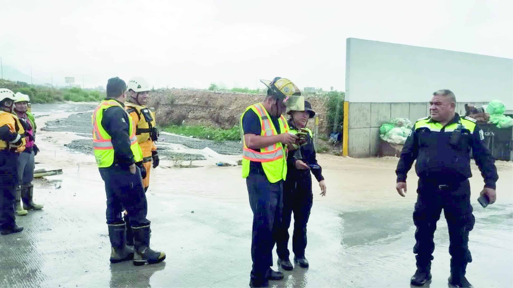Brinda Policía Saltillo apoyo durante lluvias