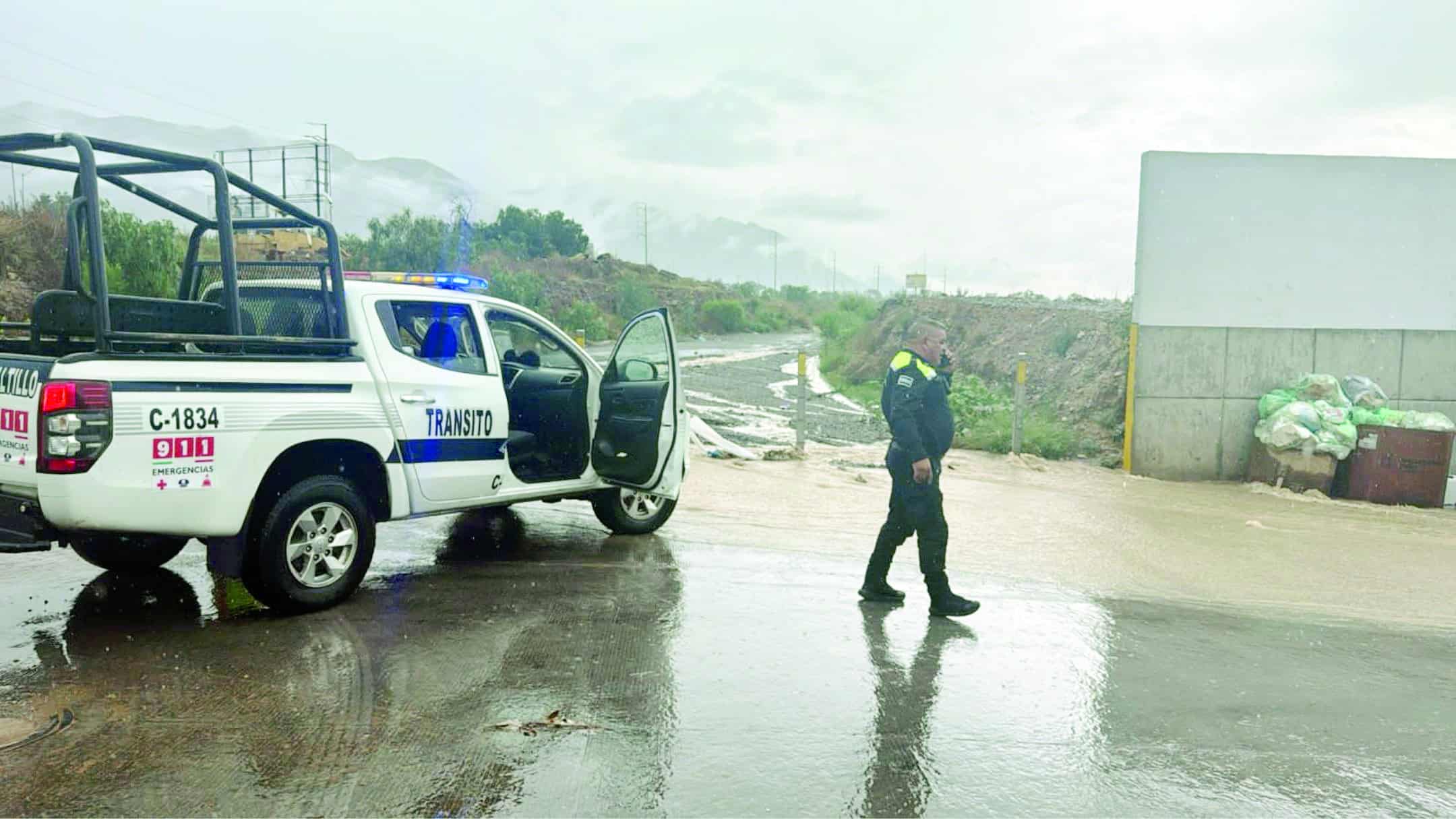 Brinda Policía Saltillo apoyo durante lluvias