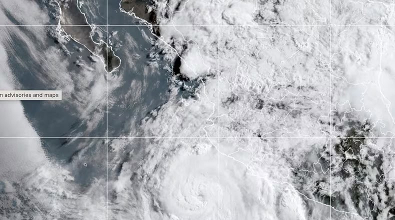 Huracán Flossie se debilita a categoría 2 frente a costa del Pacífico