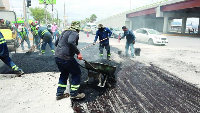 Intensifican bacheo en Miarsierra y Teresitas