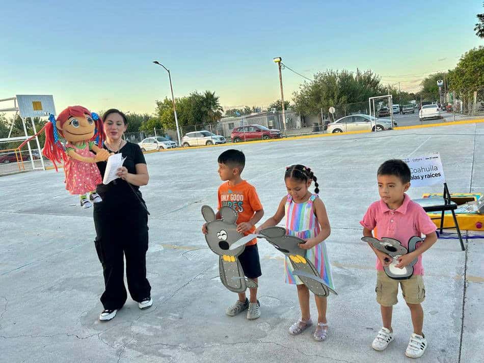 Cuentacuentos y sonrisas iluminan la colonia Jesús Perales en Morelos