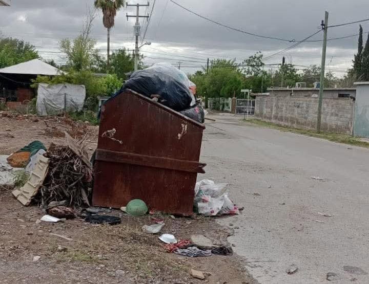 Suspenden recolección de basura en Nava por adeudo del alcalde Iván Ochoa
