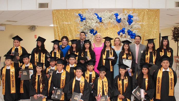 Alcaldesa Laura Jiménez es Madrina de Generación en Clausura de Escuela Primaria