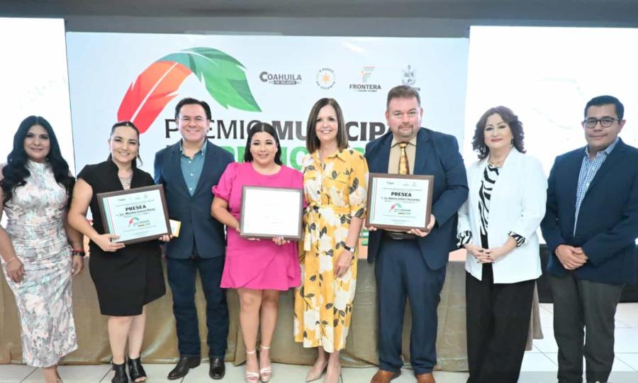 Alcaldesa Sari Pérez Cantú premia a periodistas con el Premio Municipal de Periodismo 2025
