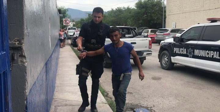 Detención de Menor y Joven Adicto en Monclova por Policía Municipal