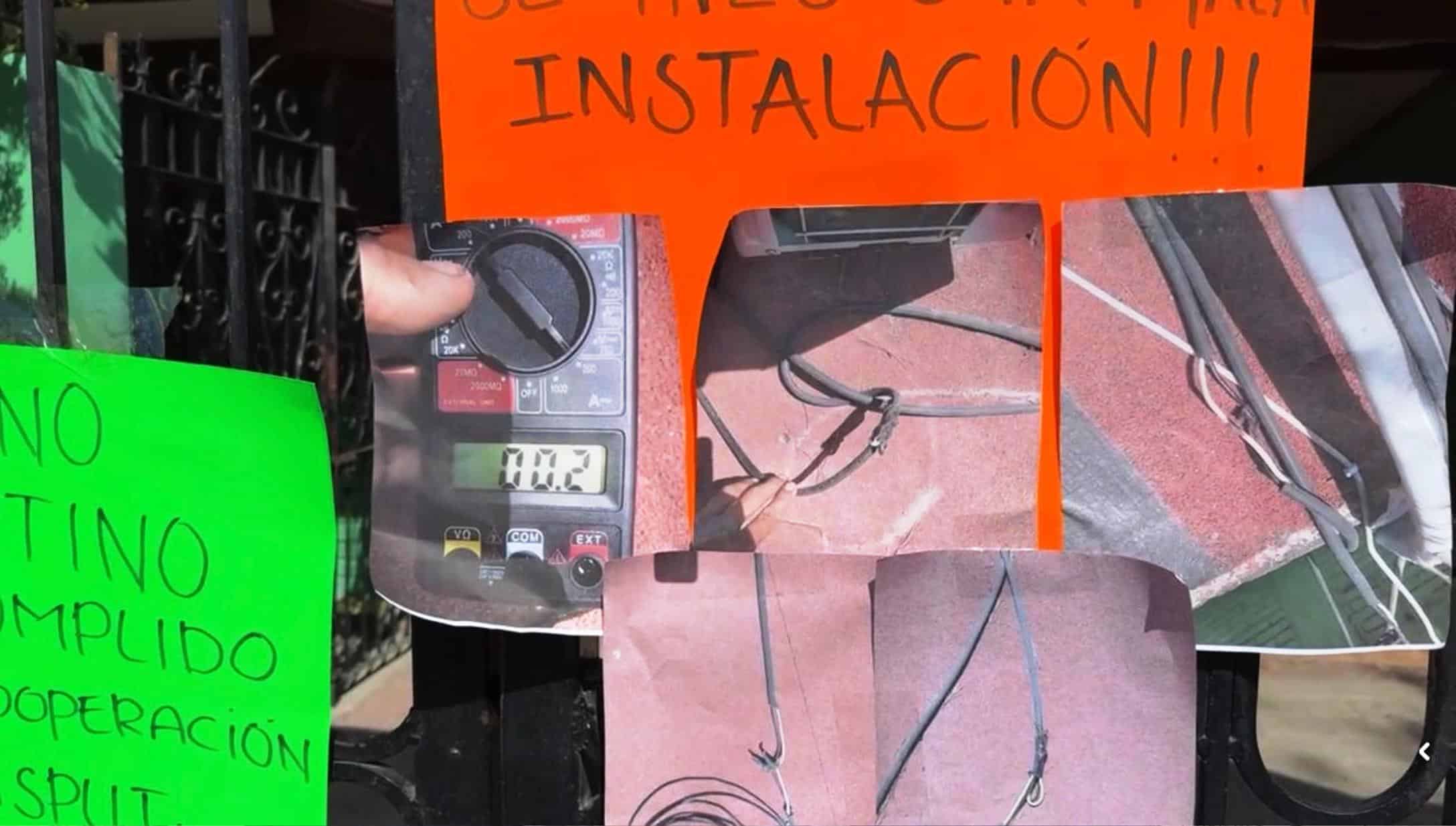 Protesta pacífica de madres en Escuela Primaria Benito Juárez por falta de respuesta de autoridades
