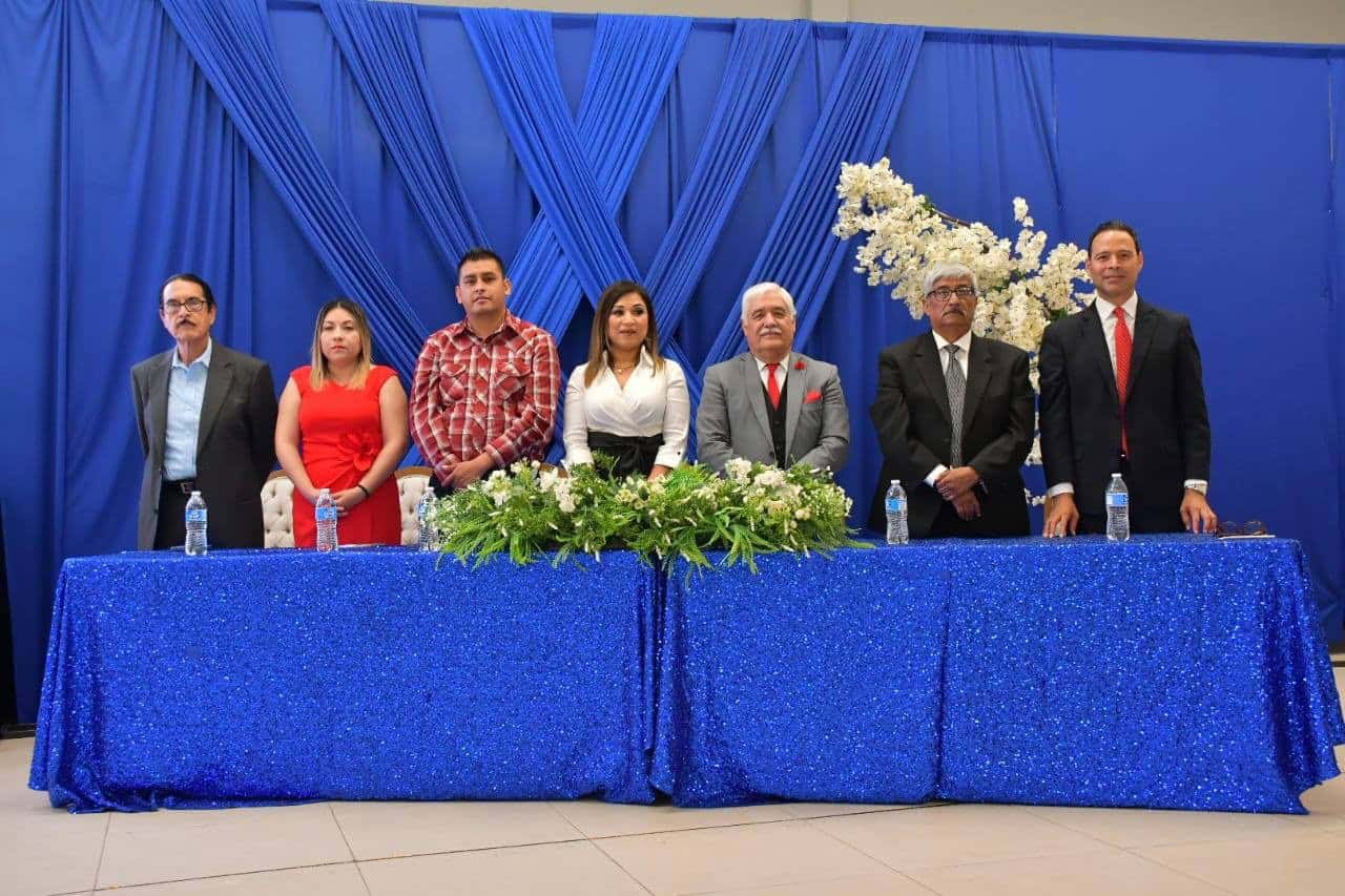 Celebran graduación en la Secundaria Vito Alessio Robles de Nava