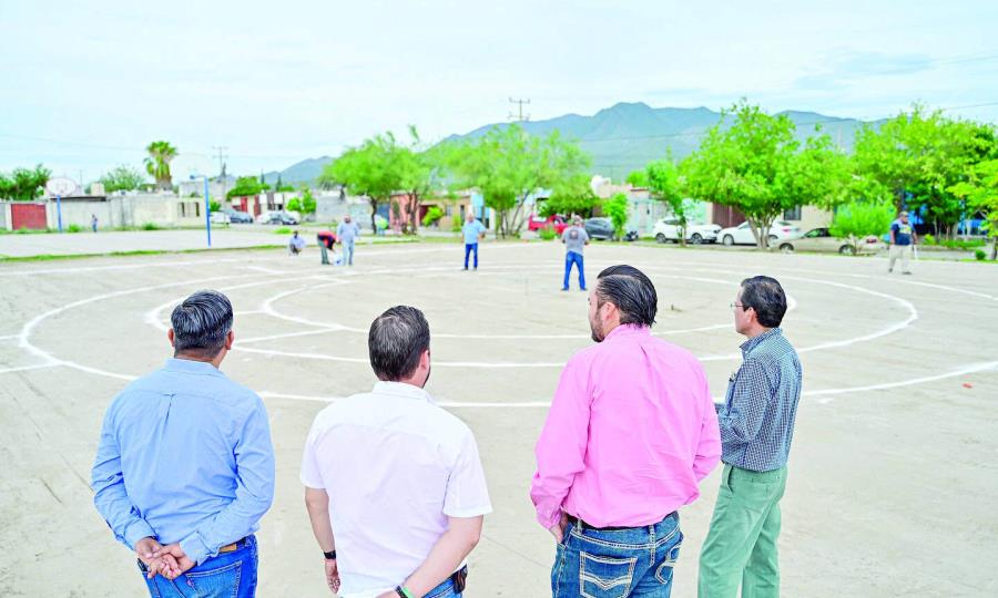El alcalde de Monclova constata avance de obras en colonias Álamos y Petrolera