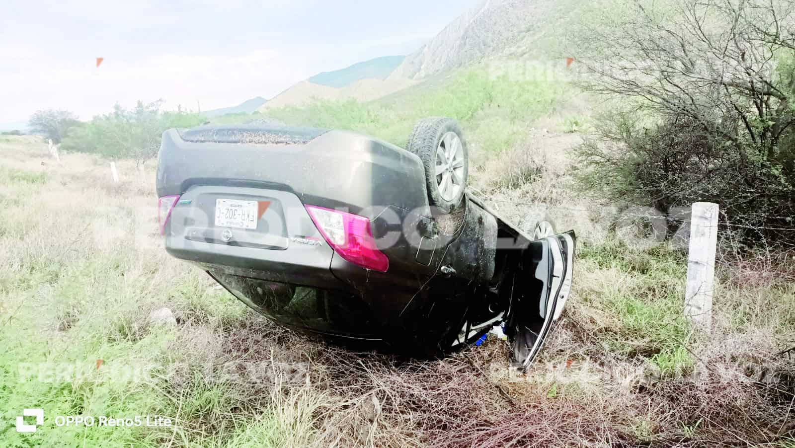 Familia a salvo tras accidente vial en Cuatro Ciénegas