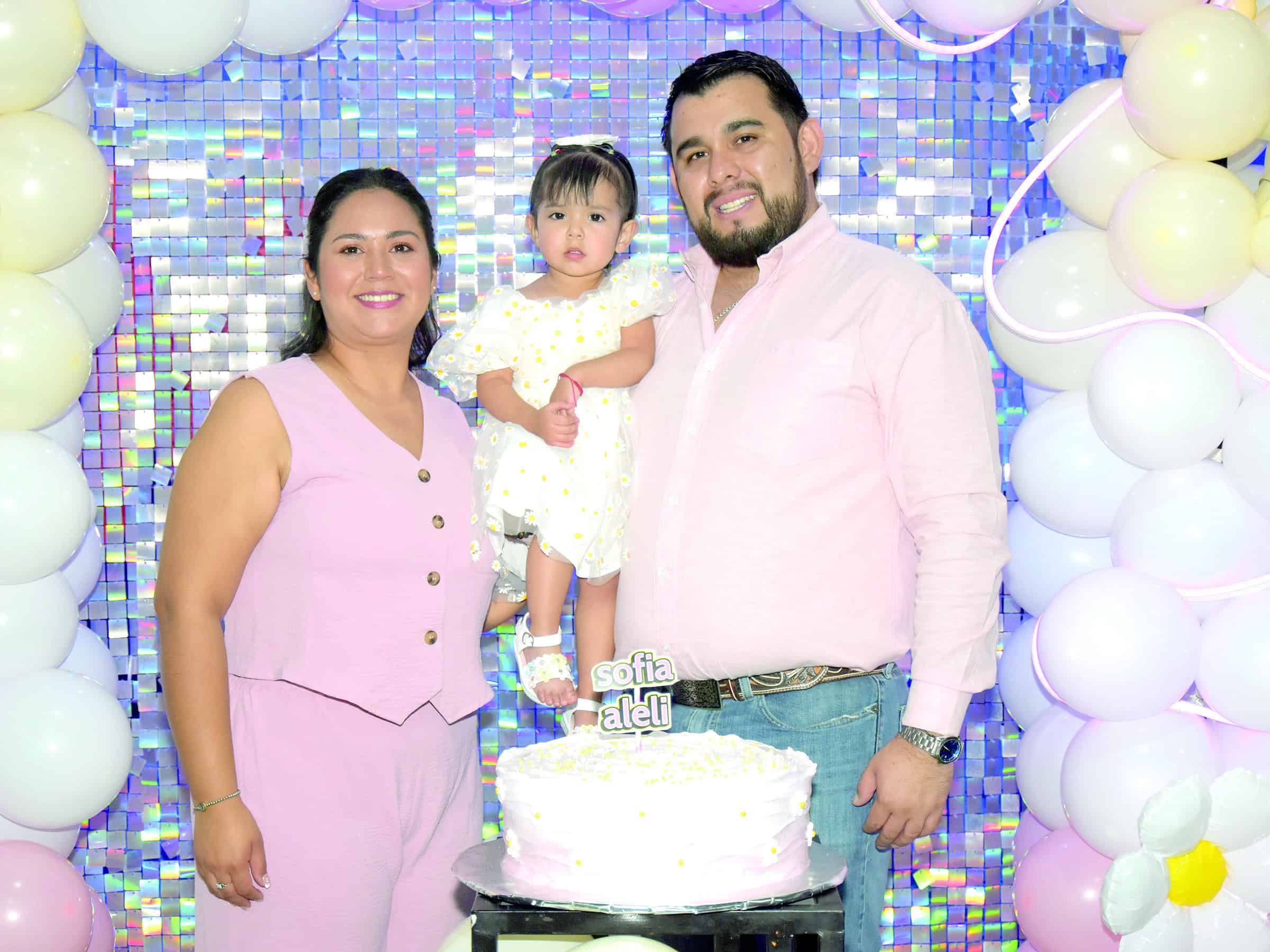 Sofía Alelí Salgado presentada como hija de Dios en ceremonia religiosa
