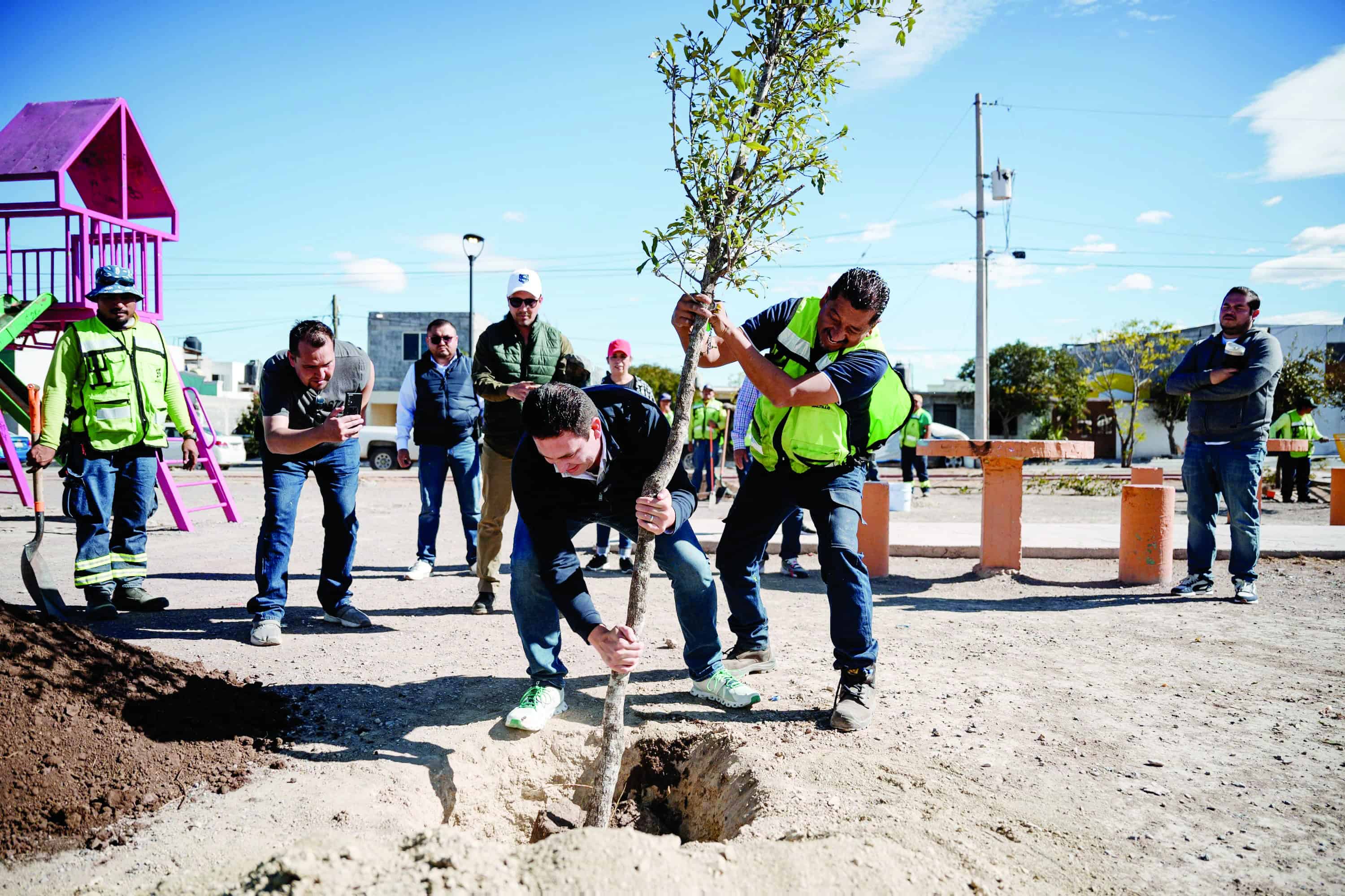 Reforesta Saltillo 7 mil 823 árboles