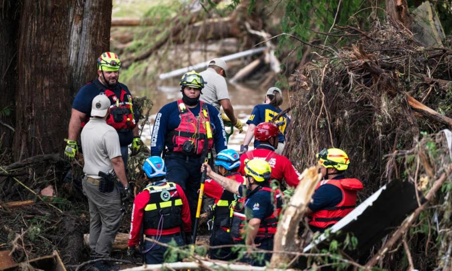 Intensas lluvias en Texas dejan 104 muertos