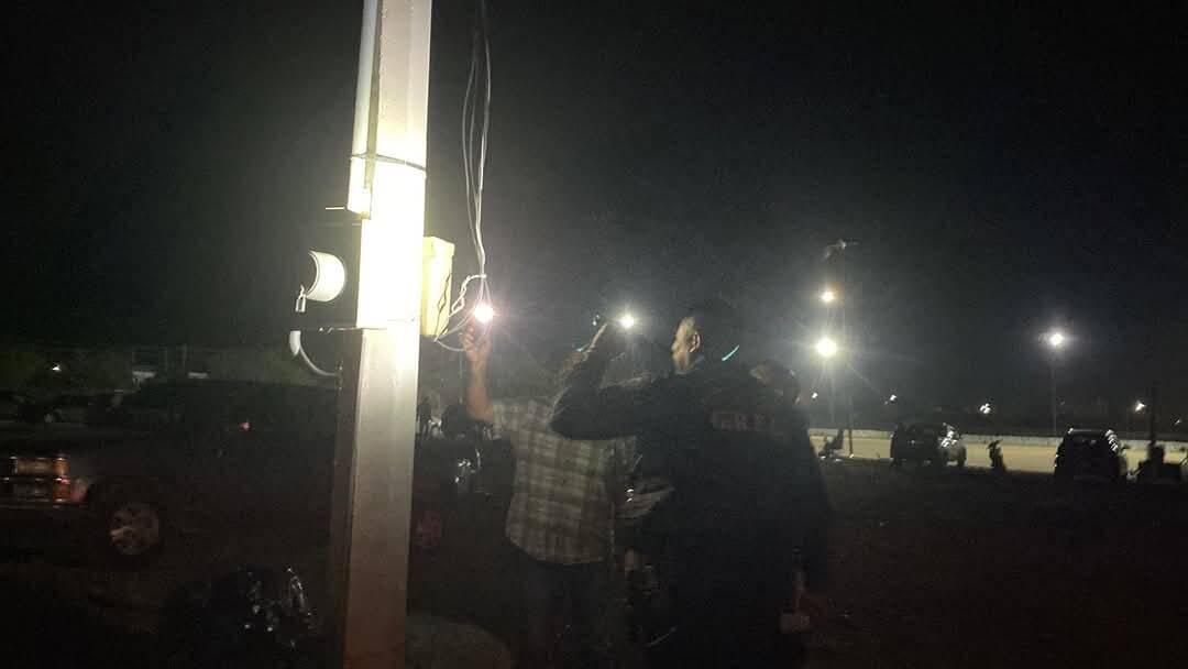 Robo de cableado en campo deportivo de Sabinas suspende liga Bola Puesta