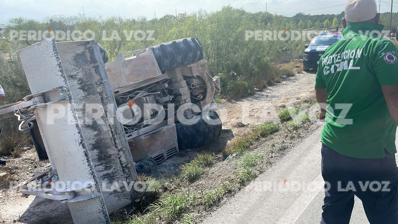 Accidente de retroexcavadora en ejido Ocho de Enero