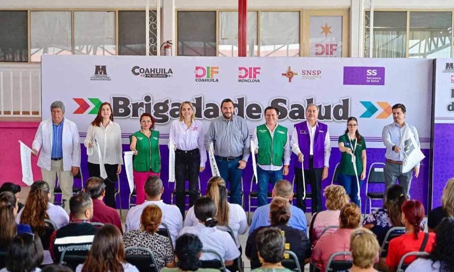 Alcalde Carlos Villarreal y DIF Monclova lideran brigada de salud comunitaria