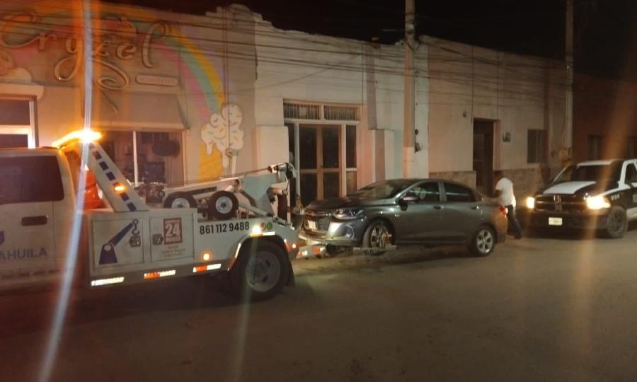 Recuperan vehículo robado tras operativo en zona centro de Allende