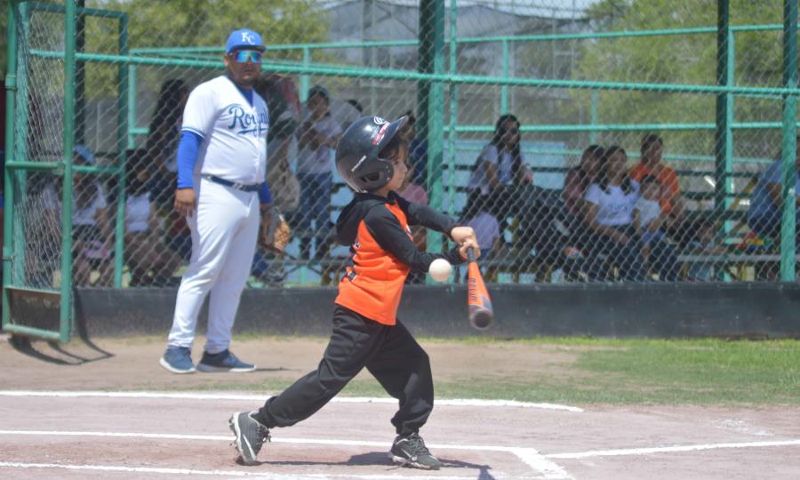 Expertos en deporte se reúnen en Auditorio UANE