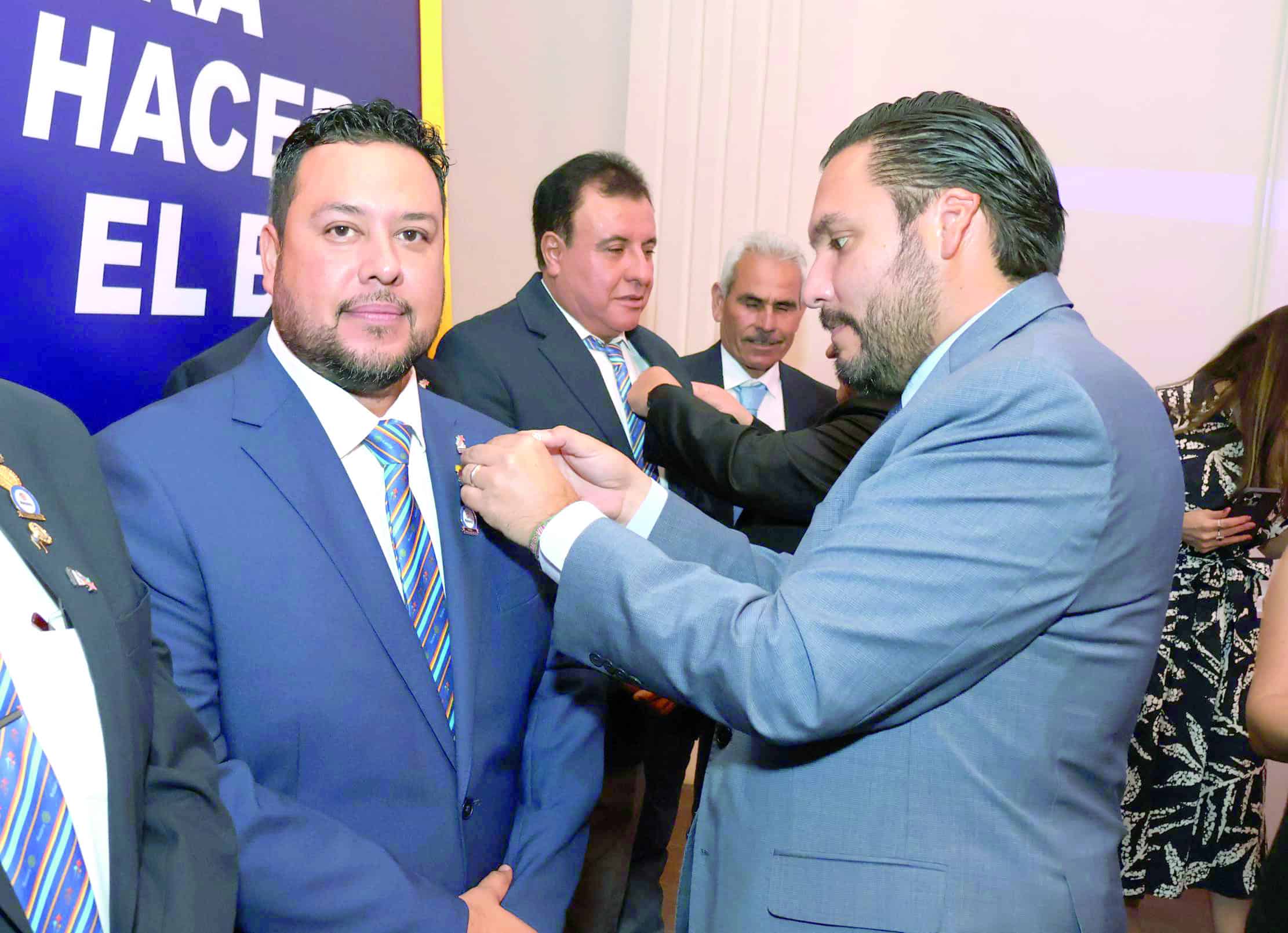 Carlos Alberto Celestino y su esposa asumen liderazgo en el Club Rotario