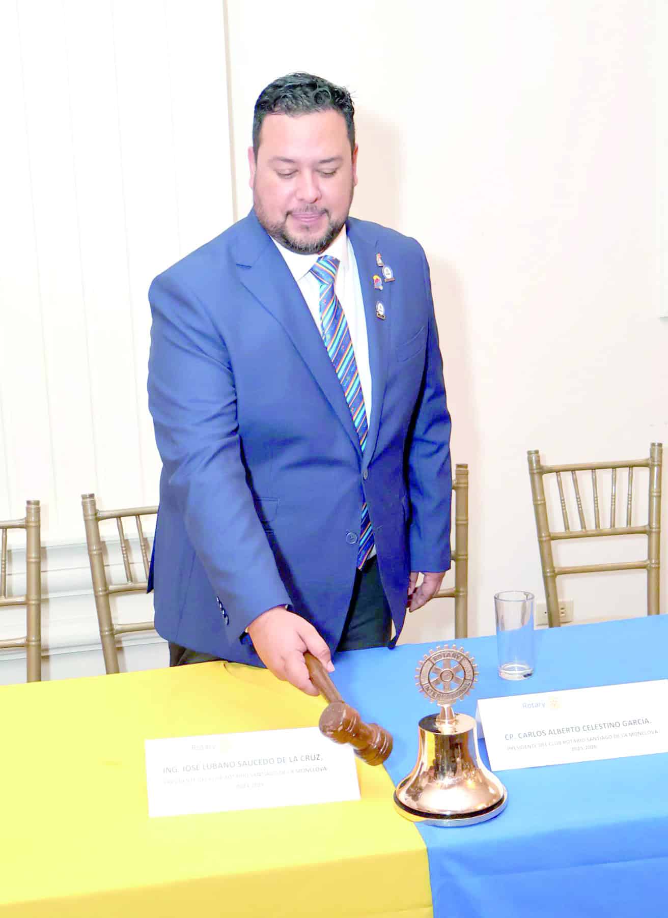 Carlos Alberto Celestino y su esposa asumen liderazgo en el Club Rotario