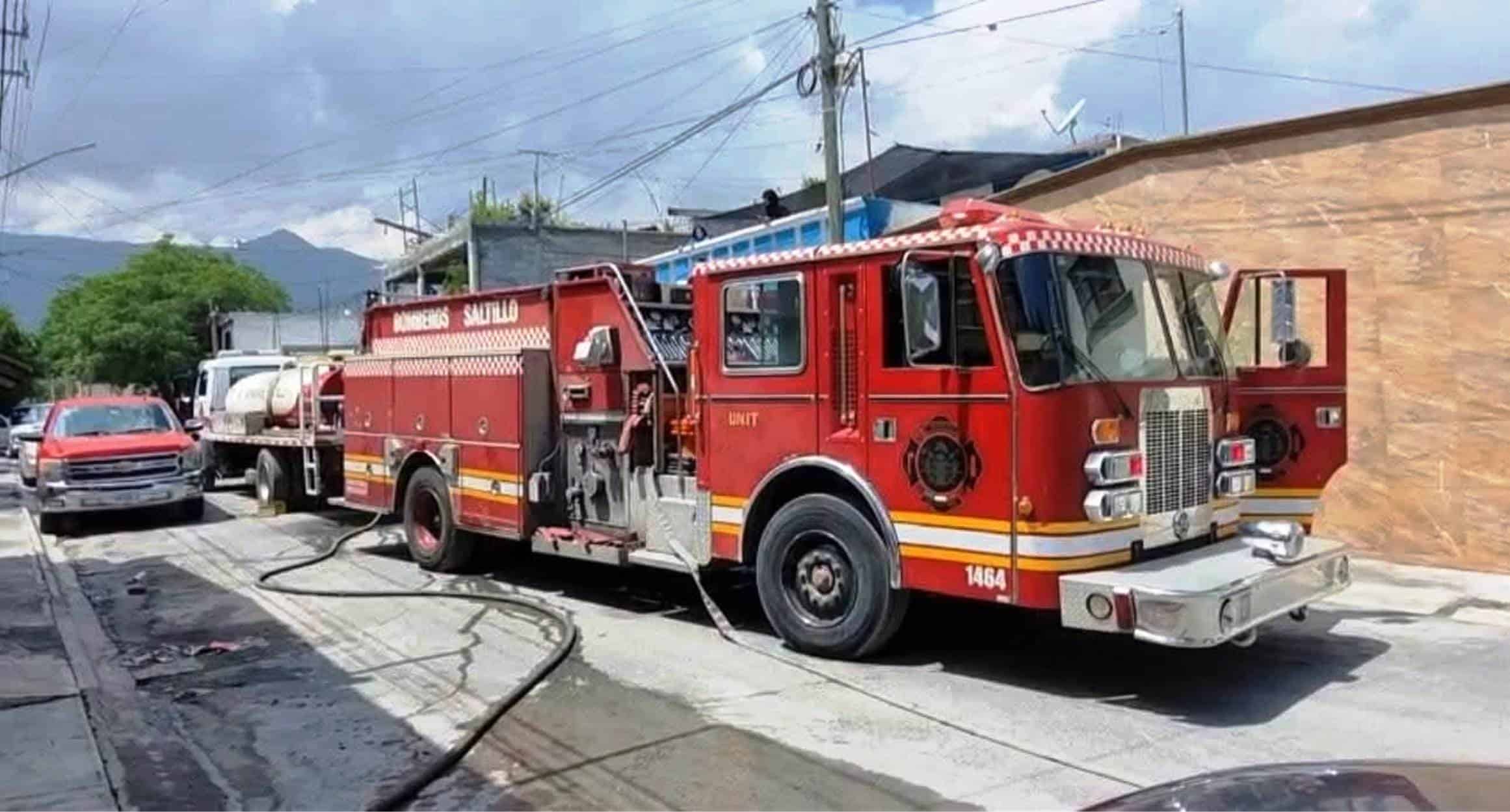 Cuerpo de Bomberos controla incendio en Colonia Nogalera de Saltillo