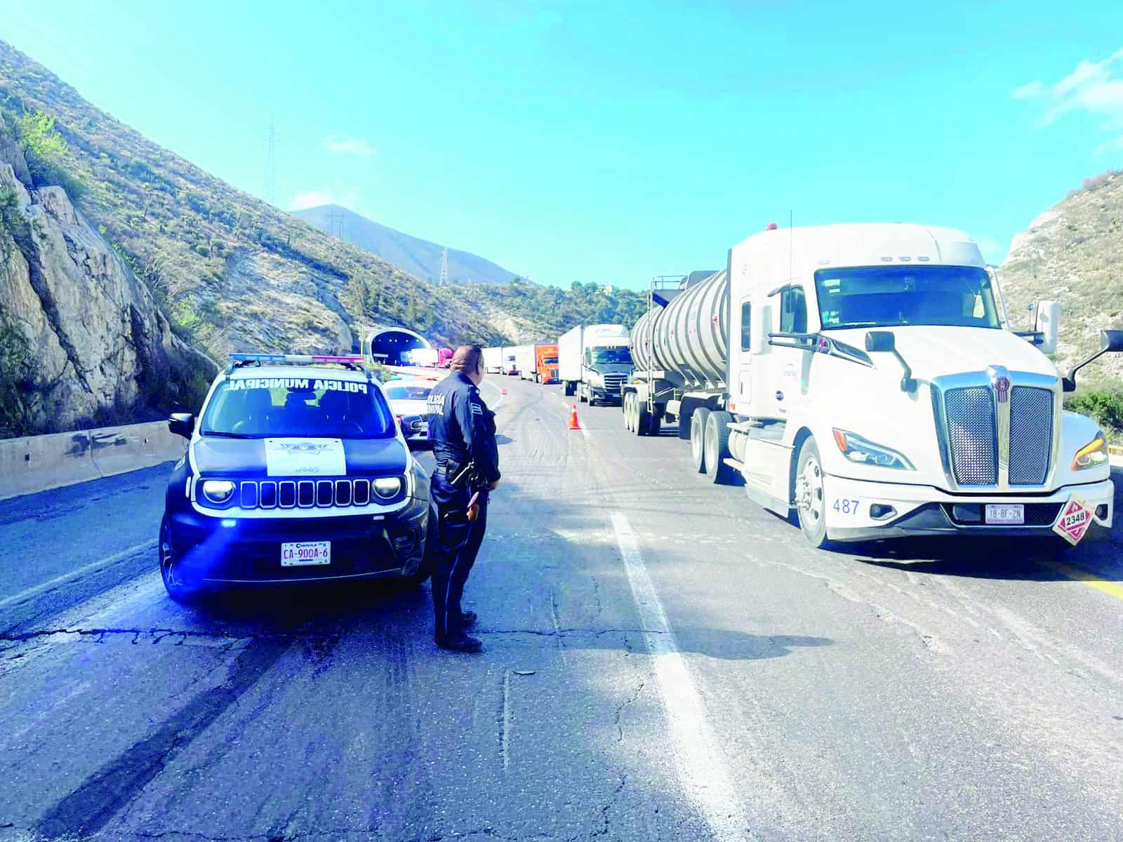 Nuevo choque de tractocamiones en Los Chorros de la Carretera Federal 57