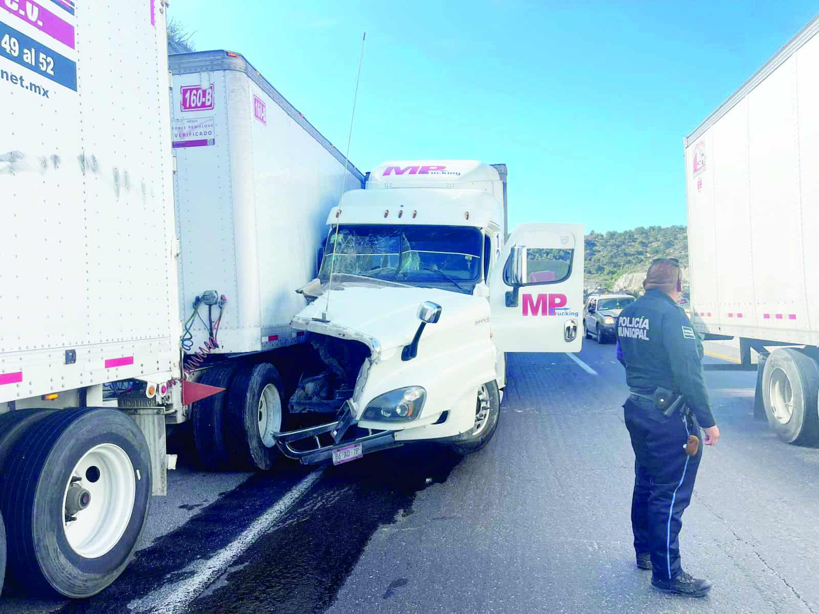 Nuevo choque de tractocamiones en Los Chorros de la Carretera Federal 57