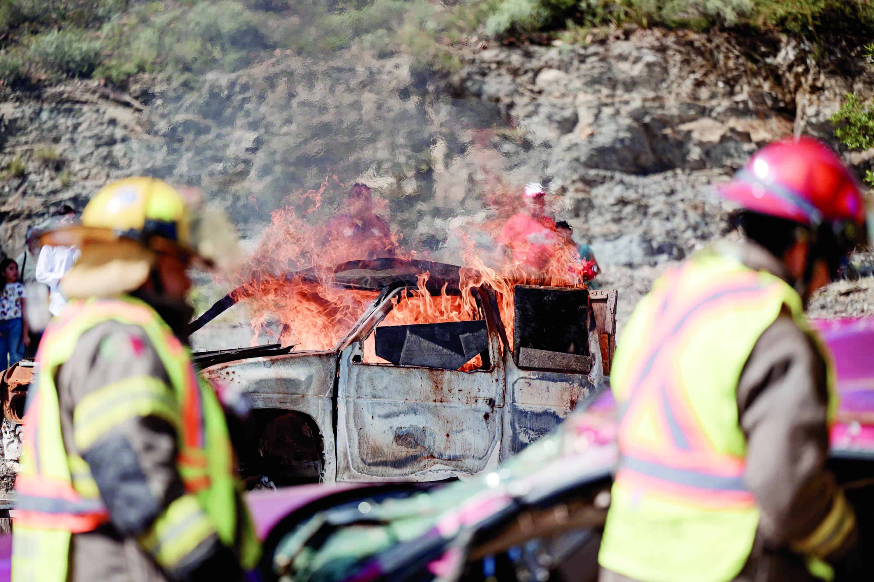 Alcalde de Saltillo reconoce a Bomberos en Graduación