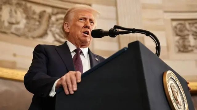 Juez federal frena la orden de Trump que ´quita´ la ciudadanía por nacimiento