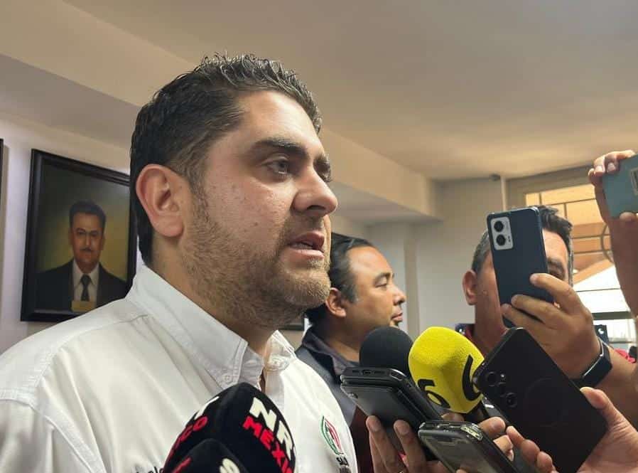 Eduardo Medrano inicia proceso para nuevo reglamento de tránsito en Saltillo