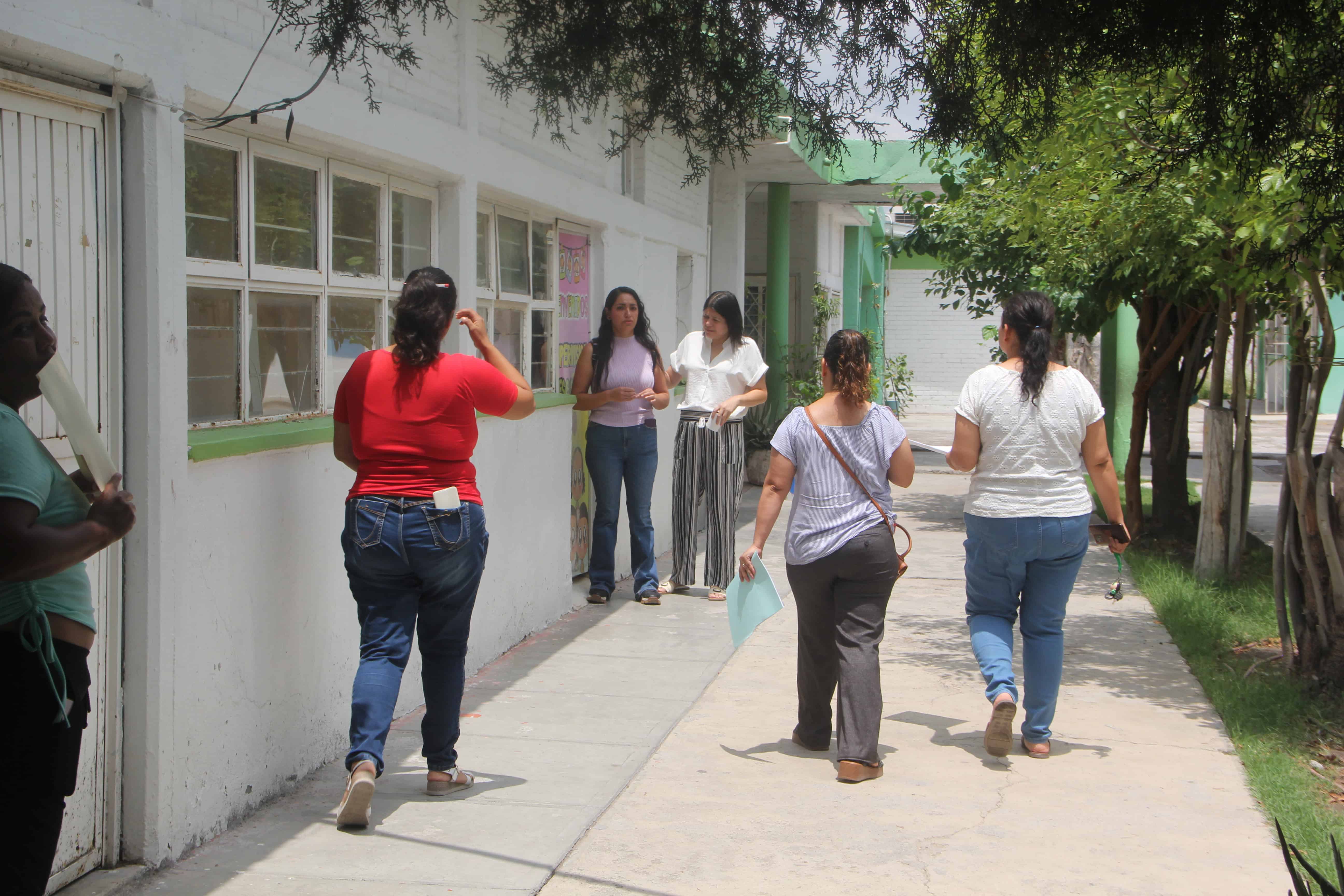 Conflicto en escuela por ceremonia de graduación