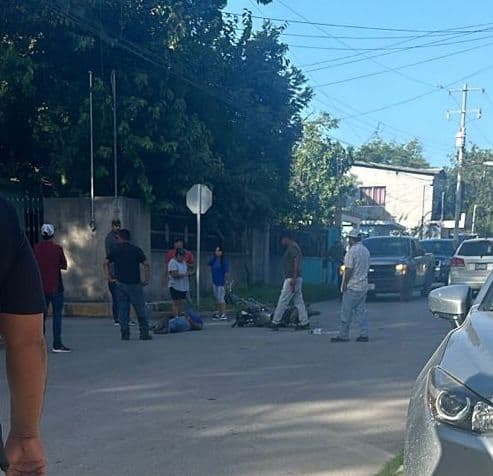 Fuerte choque en calle Cruz Maltos de Múzquiz
