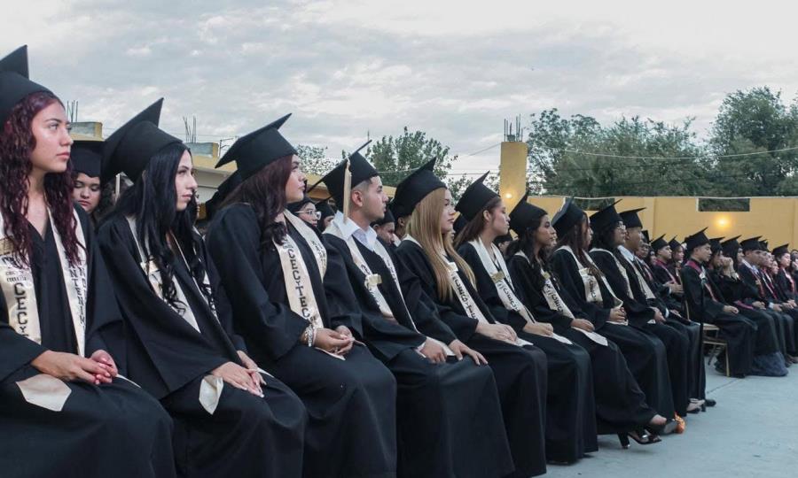 157 jóvenes concluyen su formación técnica en CECYTEC Allende