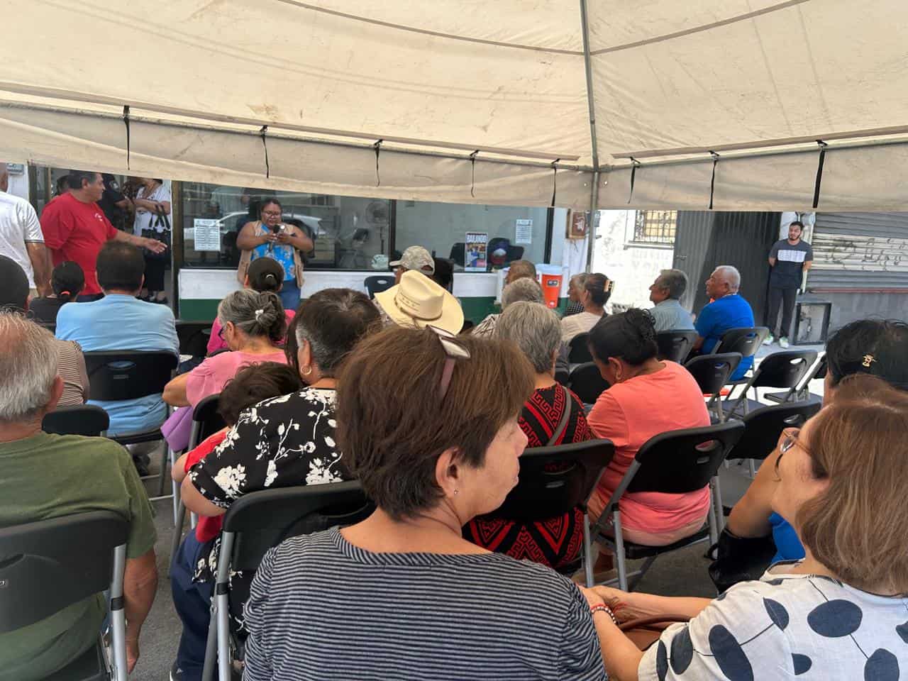 Música y karaoke regresan al Banco del Bienestar de Monclova