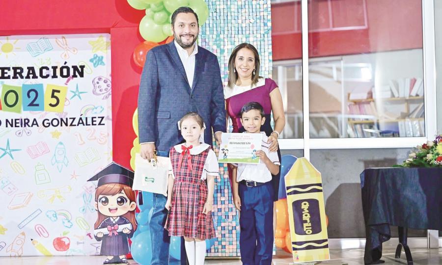 Reconoce Carlos V. esfuerzo de estudiantes