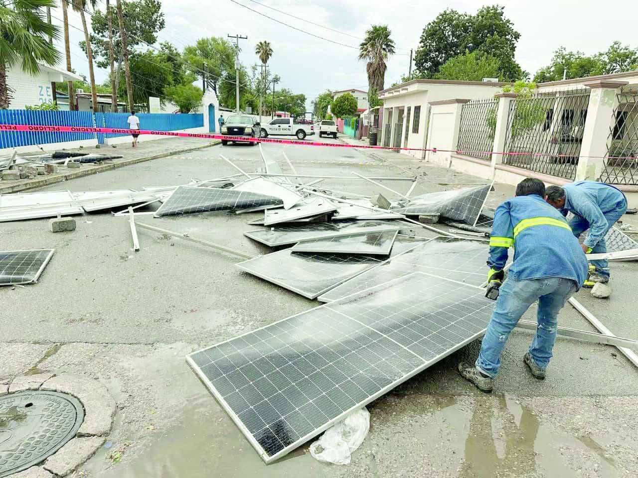 Fuertes vientos causan daños en Nueva Rosita