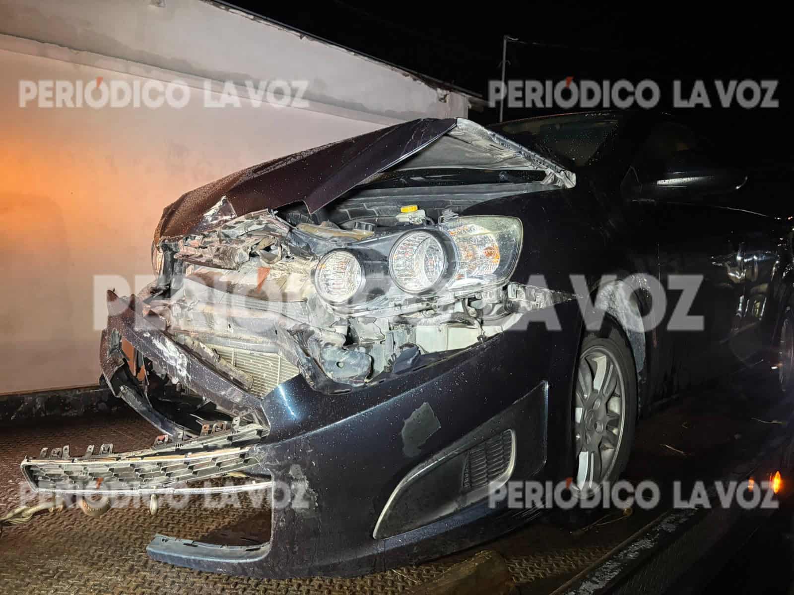 Conductora detenida en Monclova por irrespetar señal de alto en choque vehicular