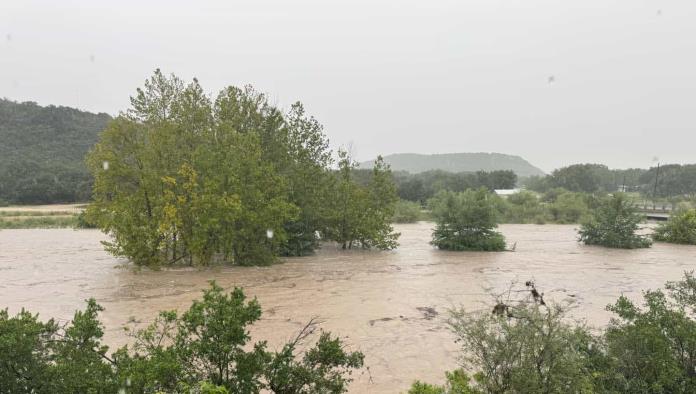Inundaciones Azotan el Norte de Maverick