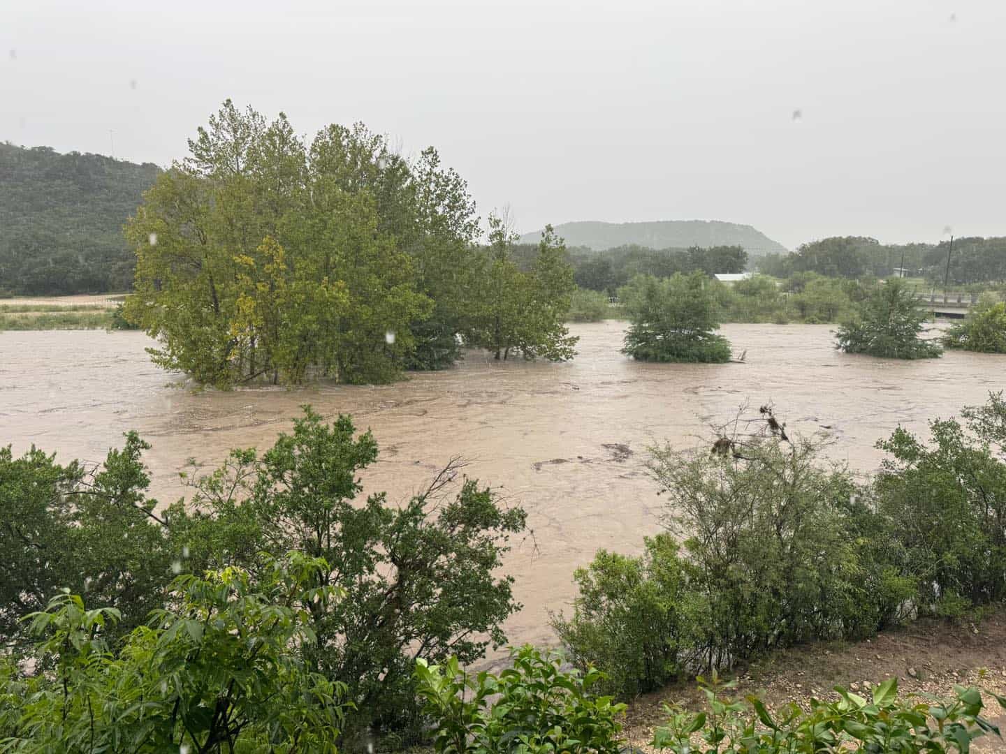 Inundaciones Azotan el Norte de Maverick