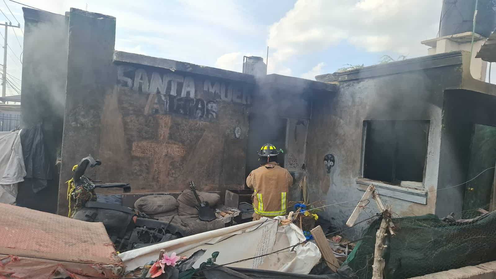 Incendio consume vivienda en Ciudad Acuña; era conocida como capilla de la Santa Muerte