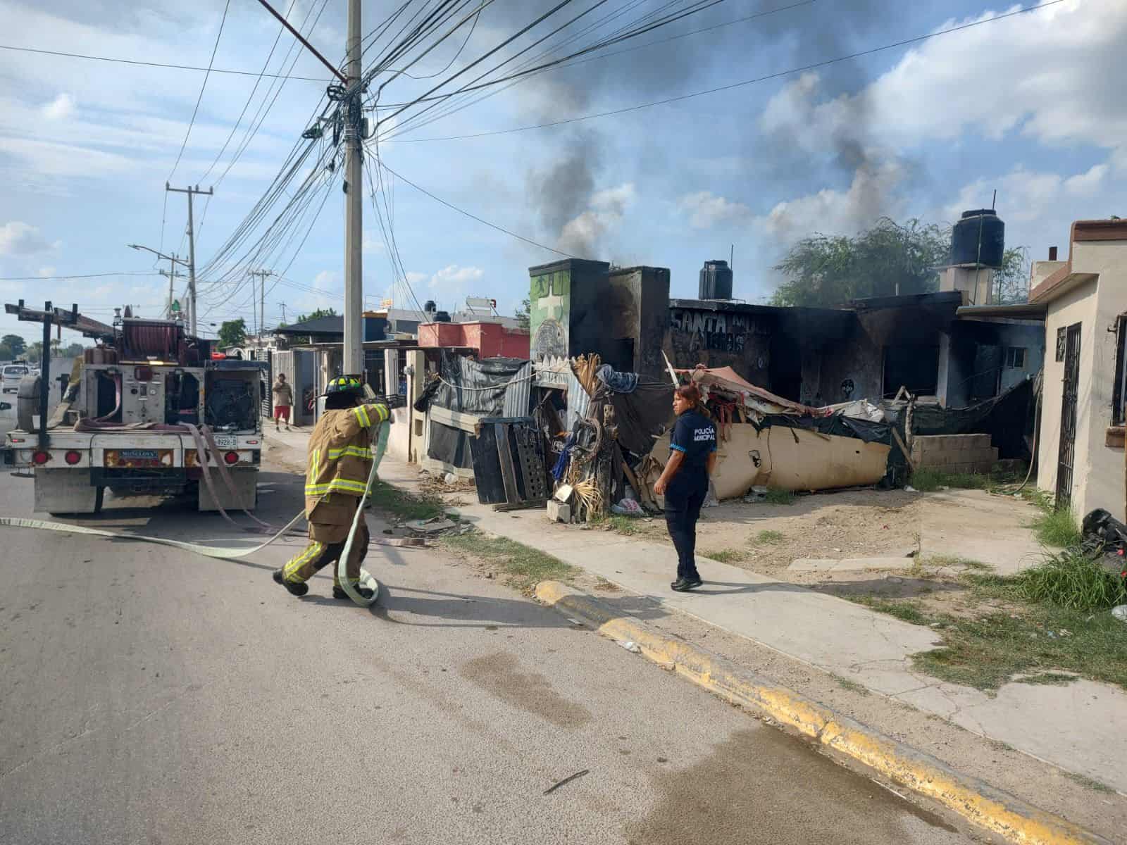 Incendio consume vivienda en Ciudad Acuña; era conocida como capilla de la Santa Muerte