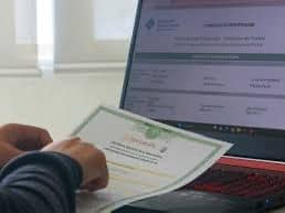 Certificados escolares ya disponibles en línea para alumnos graduados en Acuña