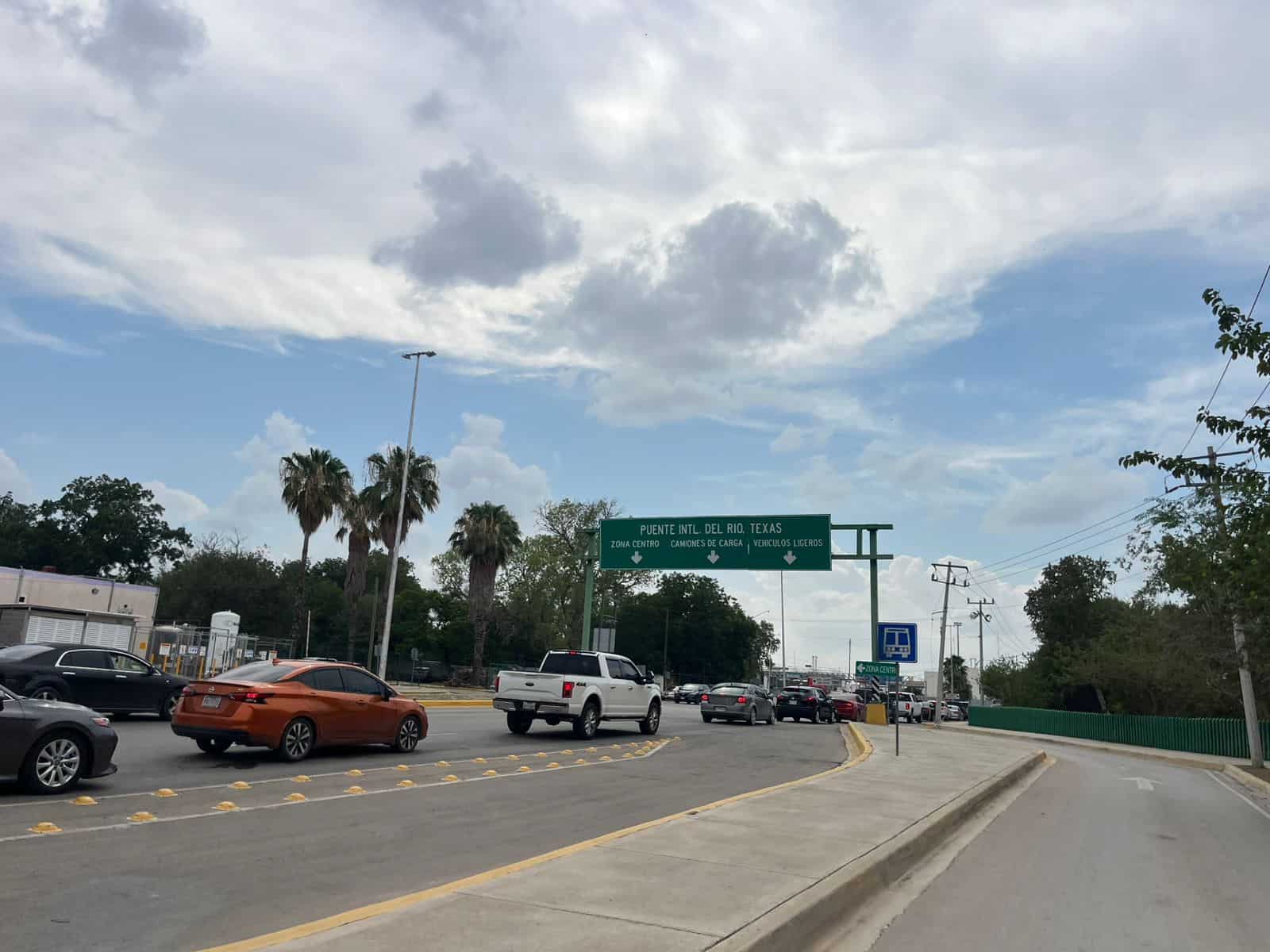 Aumenta 50% el cruce por Puente Internacional en Ciudad Acuña durante vacaciones