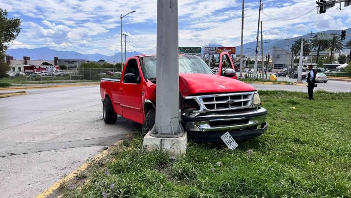 Conductor lesionado tras accidente vial en Saltillo