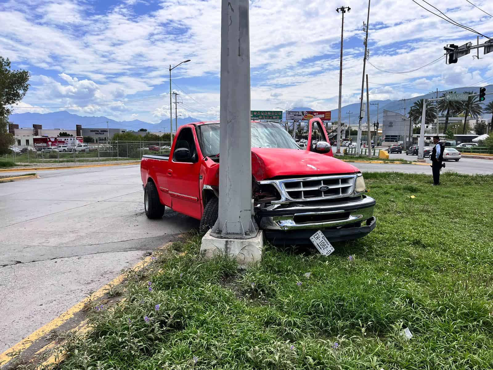 Conductor lesionado tras accidente vial en Saltillo